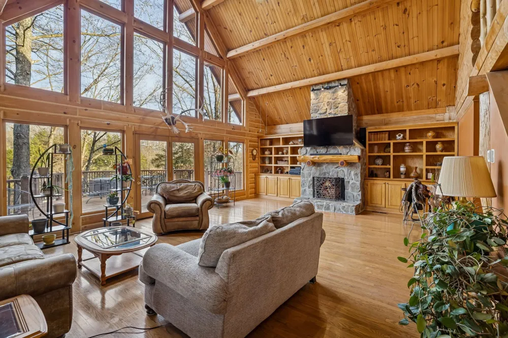 20151 Ben Fly Rd Lyles, TN 37098