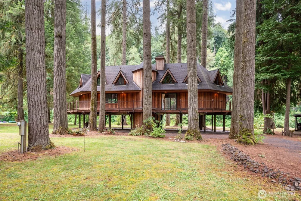 211 LaVerne Drive Kalama, WA 98625