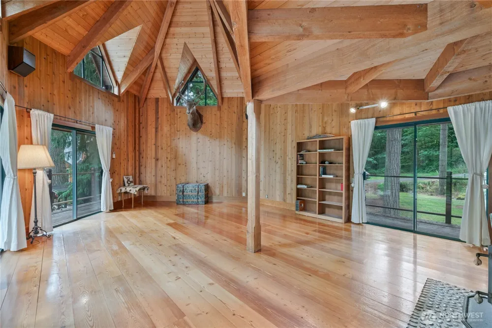 211 LaVerne Drive Kalama, WA 98625
