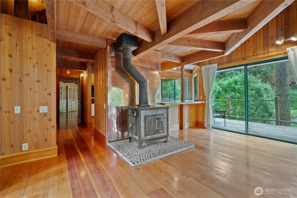 211 LaVerne Drive Kalama, WA 98625