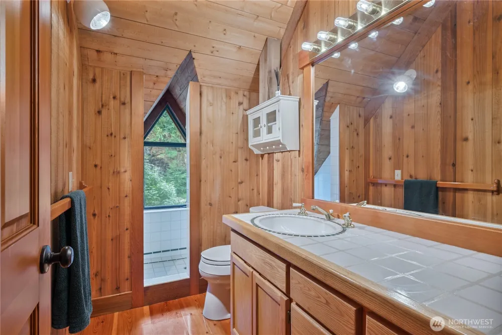 211 LaVerne Drive Kalama, WA 98625