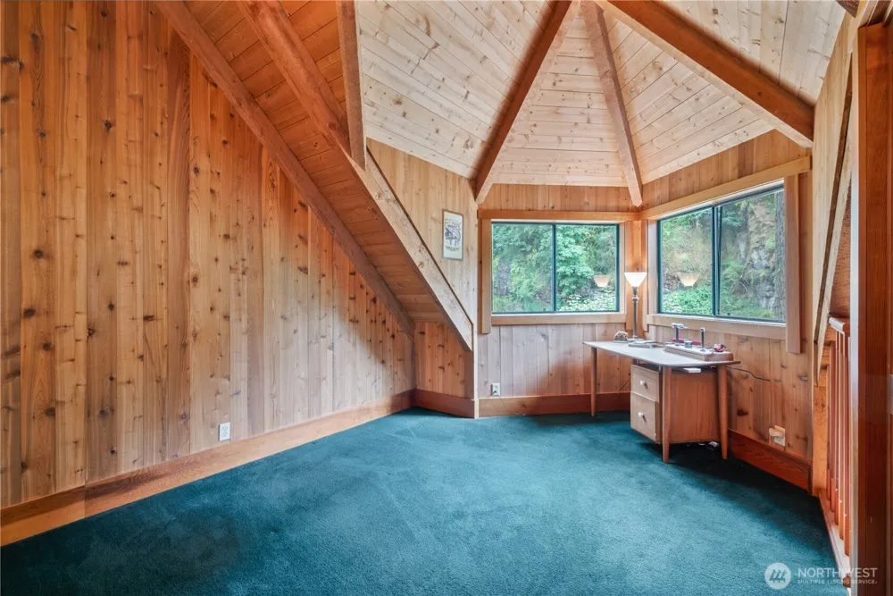 211 LaVerne Drive Kalama, WA 98625