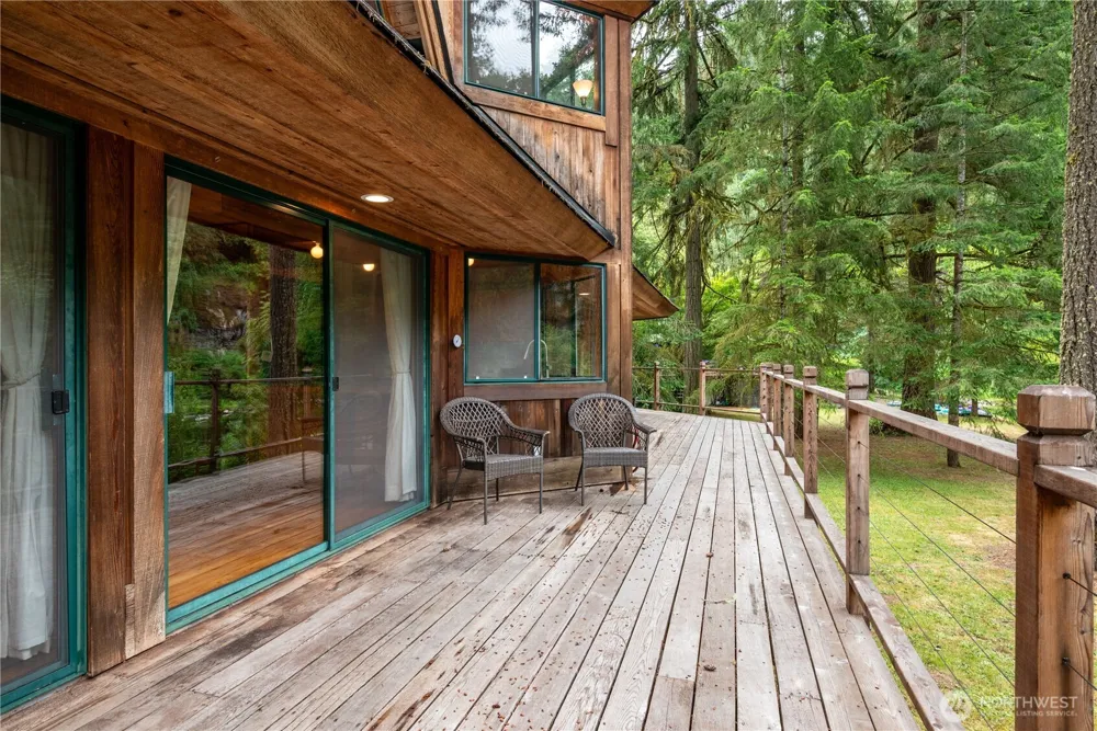 211 LaVerne Drive Kalama, WA 98625