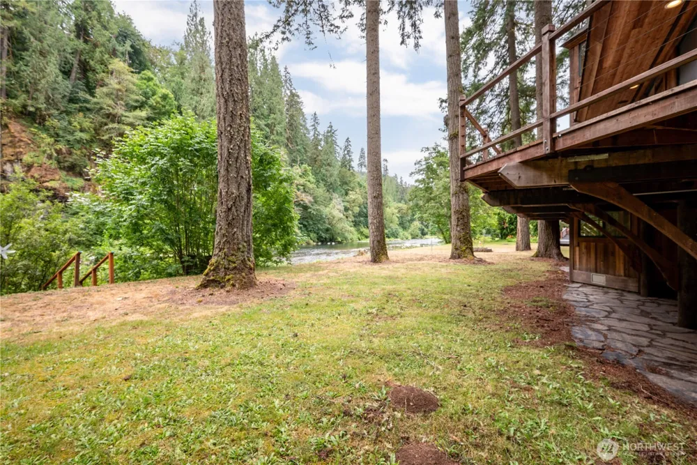 211 LaVerne Drive Kalama, WA 98625