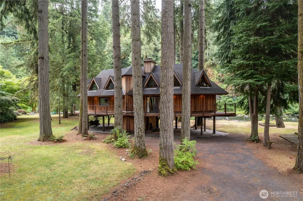 211 LaVerne Drive Kalama, WA 98625