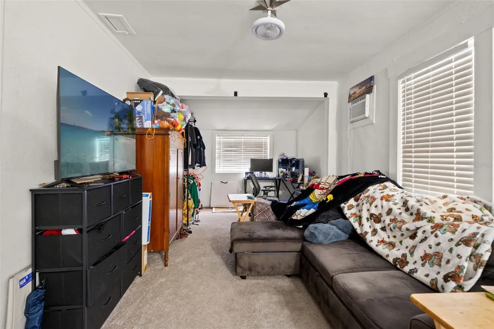 4834 TAYLOR STREET St Petersburg, FL 33714
