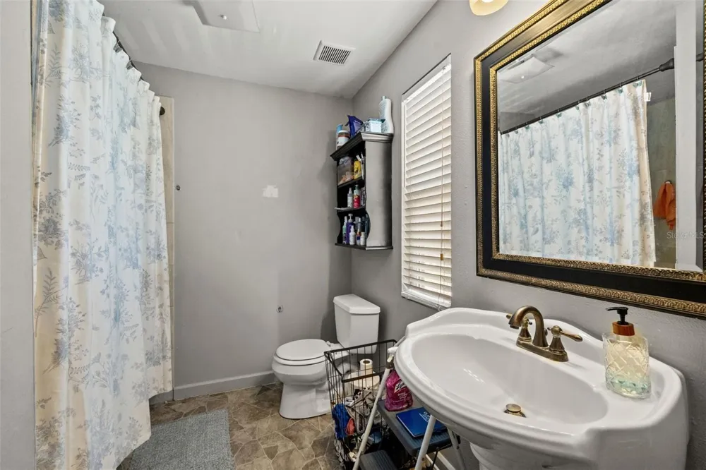 4834 TAYLOR STREET St Petersburg, FL 33714