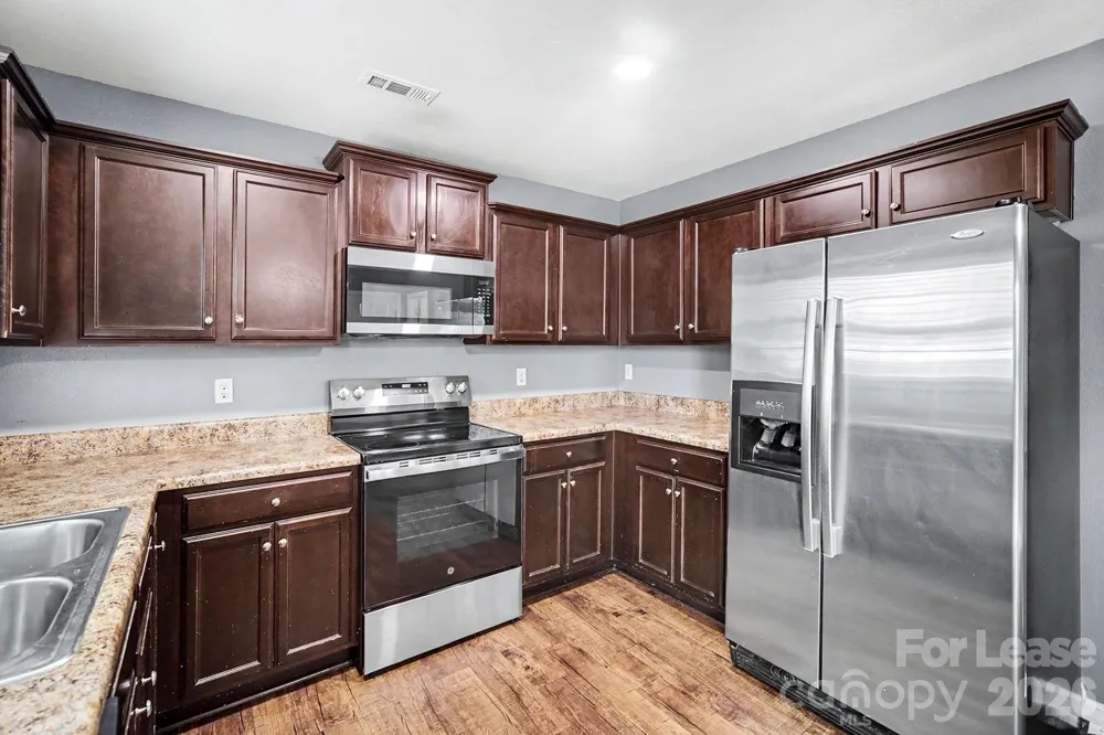 4937 Broad Leaf Court Dallas, NC 28034