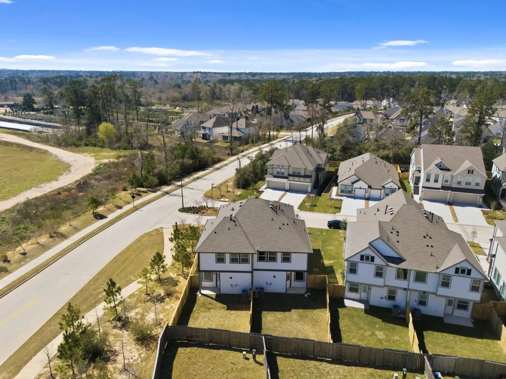 110 West Coralburst Loop Montgomery, TX 77316