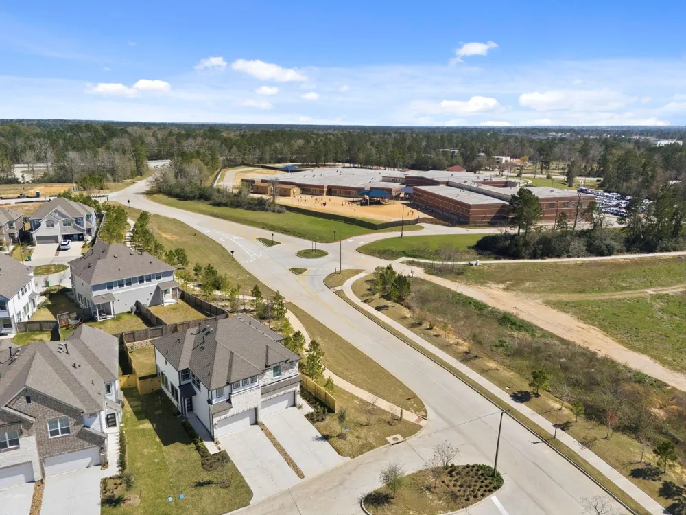 110 West Coralburst Loop Montgomery, TX 77316