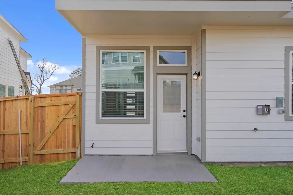 116 West Coralburst Loop Montgomery, TX 77316