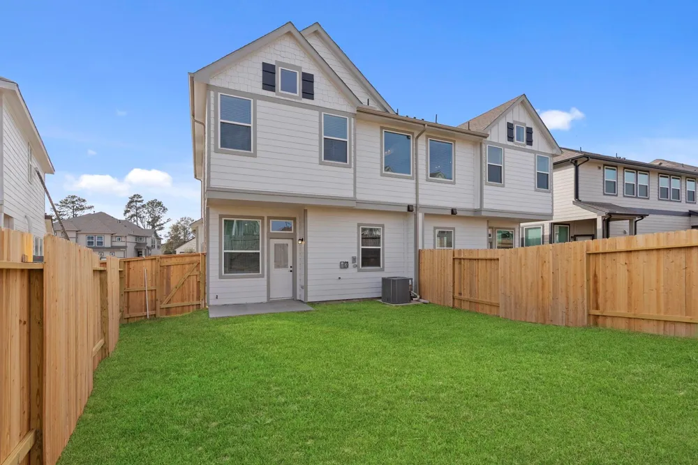 116 West Coralburst Loop Montgomery, TX 77316