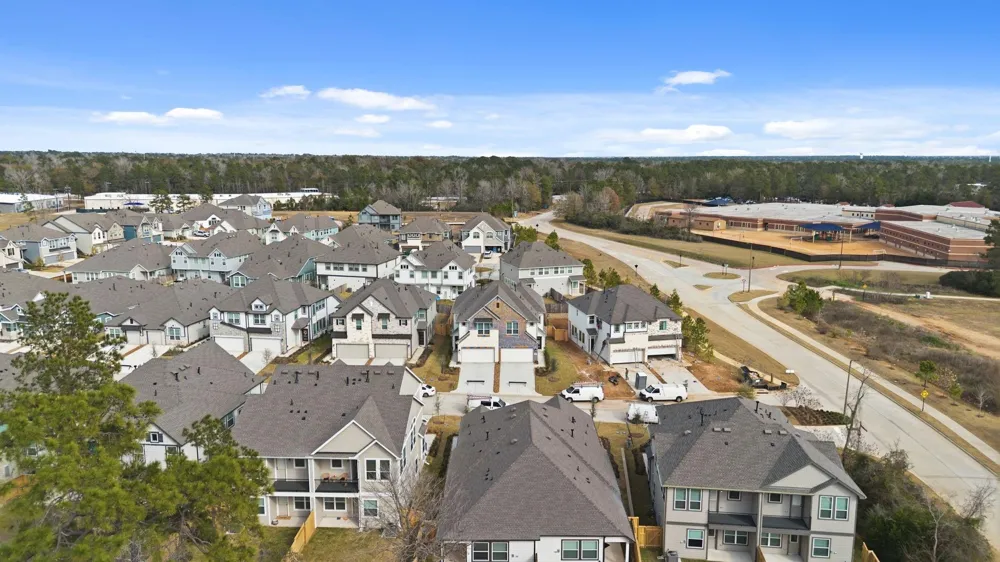 116 West Coralburst Loop Montgomery, TX 77316