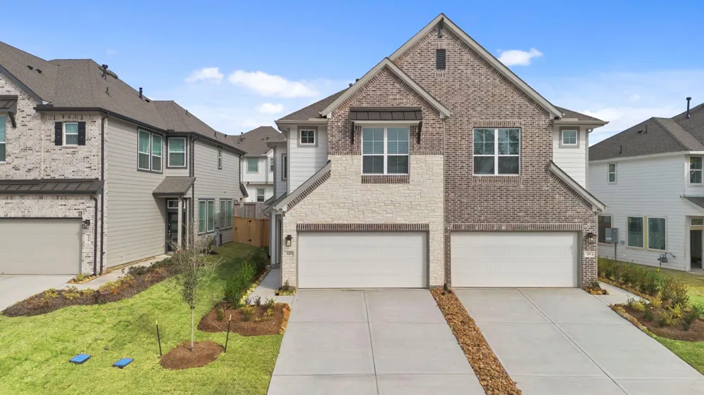 120 West Coralburst Loop Montgomery, TX 77316
