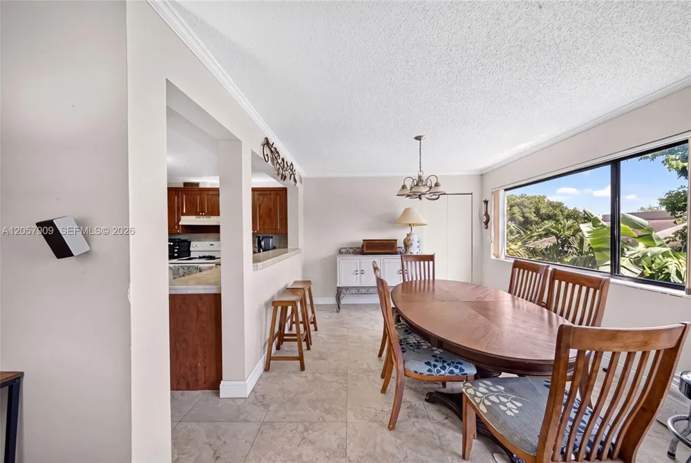 6666 SW 115th Ct #301 Miami, FL 33173