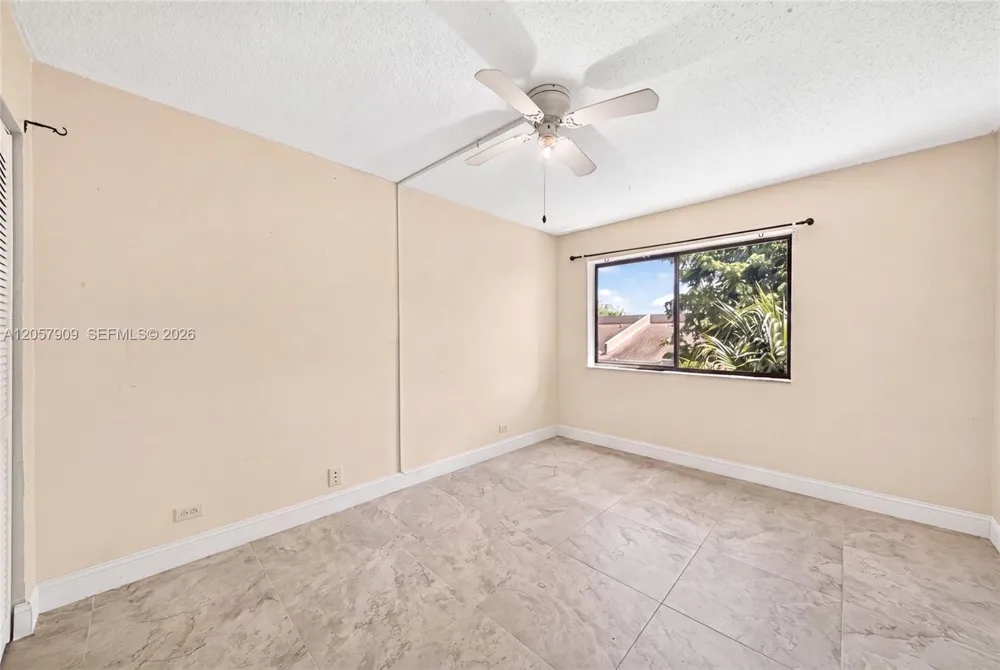 6666 SW 115th Ct #301 Miami, FL 33173