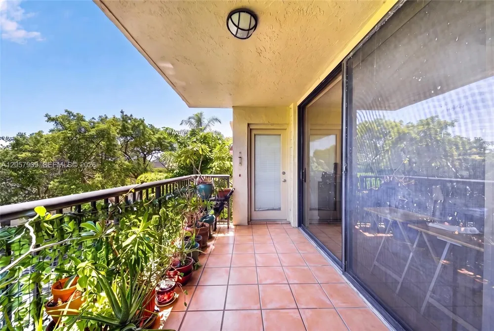 6666 SW 115th Ct #301 Miami, FL 33173