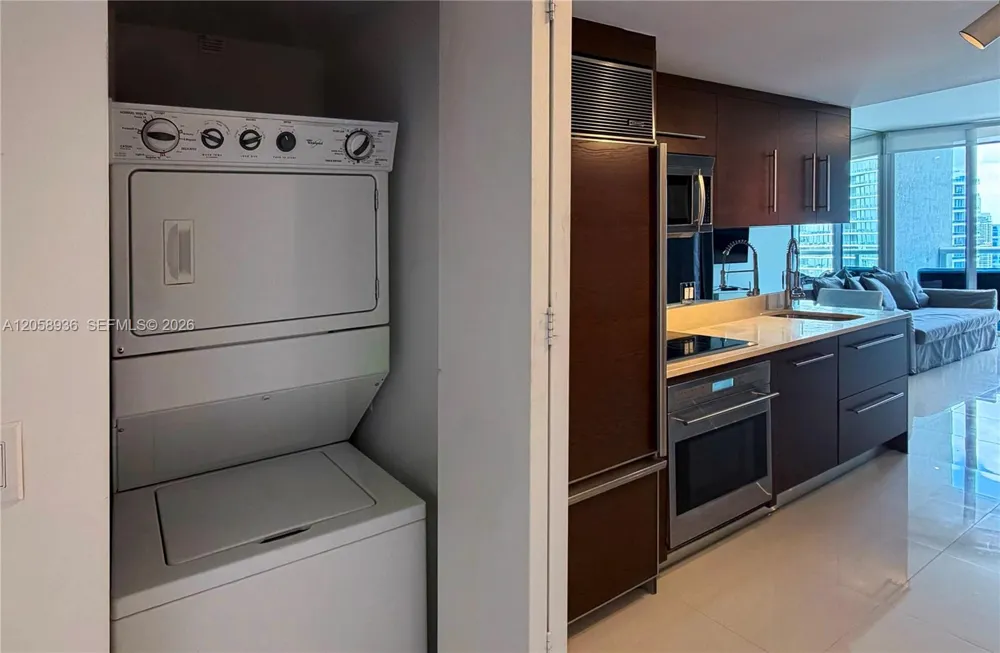 475 Brickell Ave #5008 Miami, FL 33131