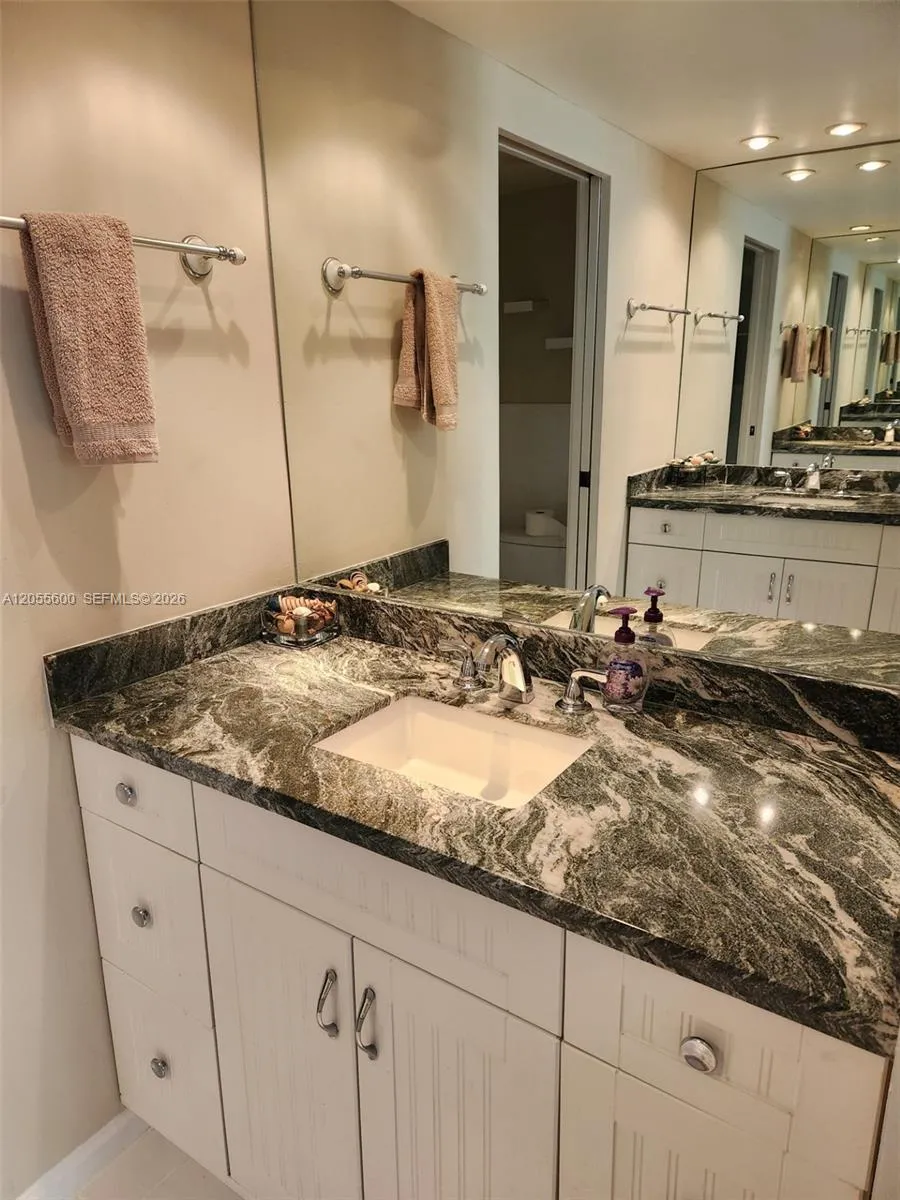 5460 Ocean Dr #4B Singer Island, FL 33404