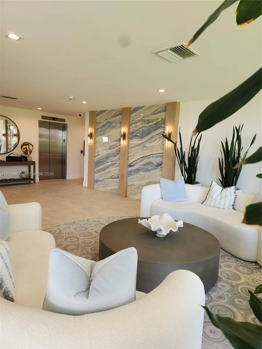 5460 Ocean Dr #4B Singer Island, FL 33404