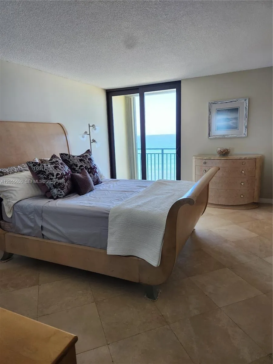 5460 Ocean Dr #4B Singer Island, FL 33404