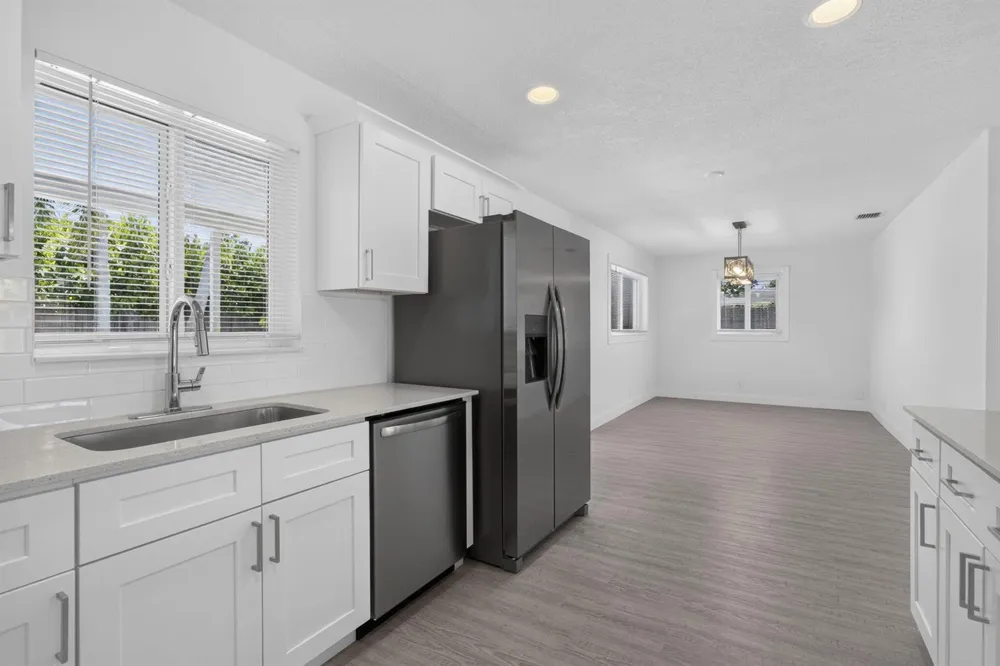 514 Riverside Drive Palm Beach Gardens, FL 33410