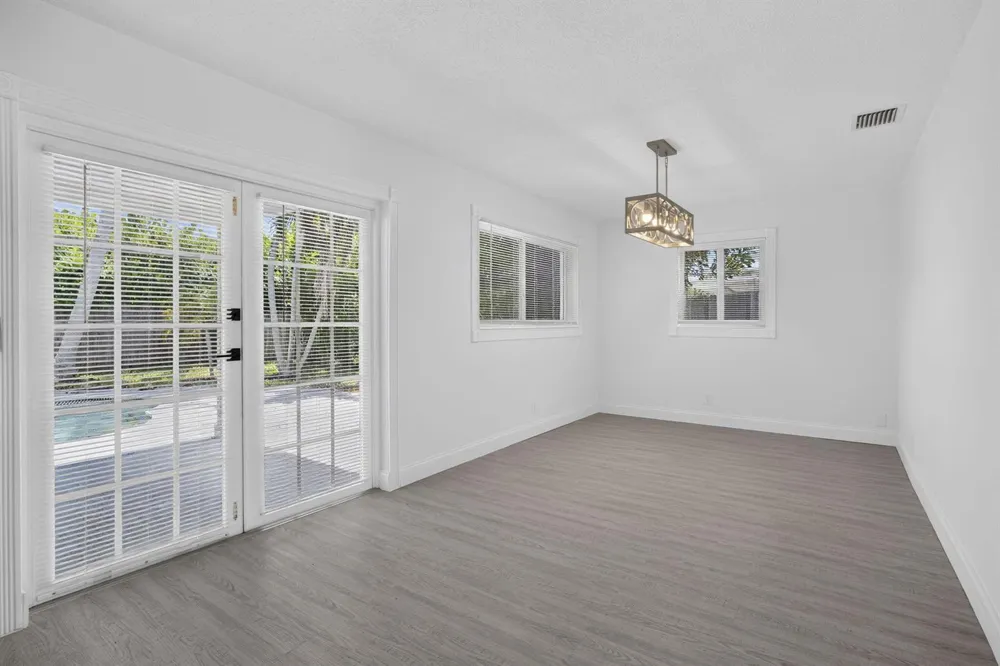 514 Riverside Drive Palm Beach Gardens, FL 33410