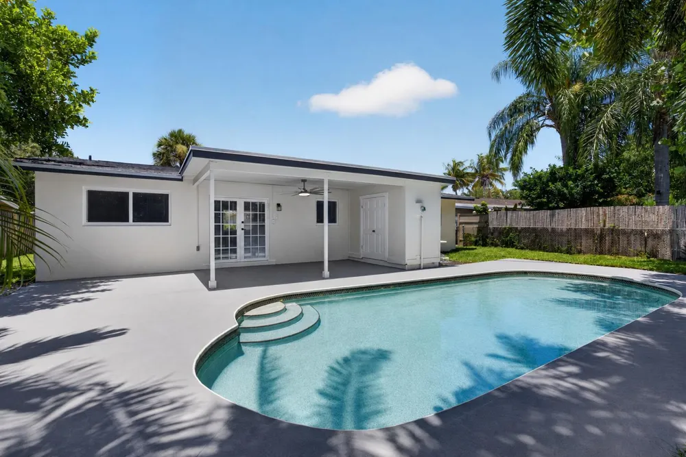 514 Riverside Drive Palm Beach Gardens, FL 33410