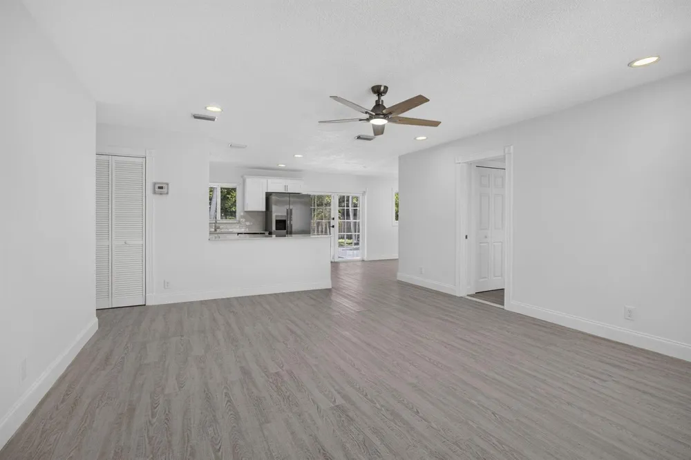 514 Riverside Drive Palm Beach Gardens, FL 33410