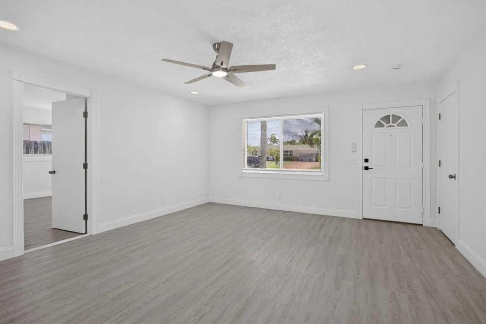 514 Riverside Drive Palm Beach Gardens, FL 33410