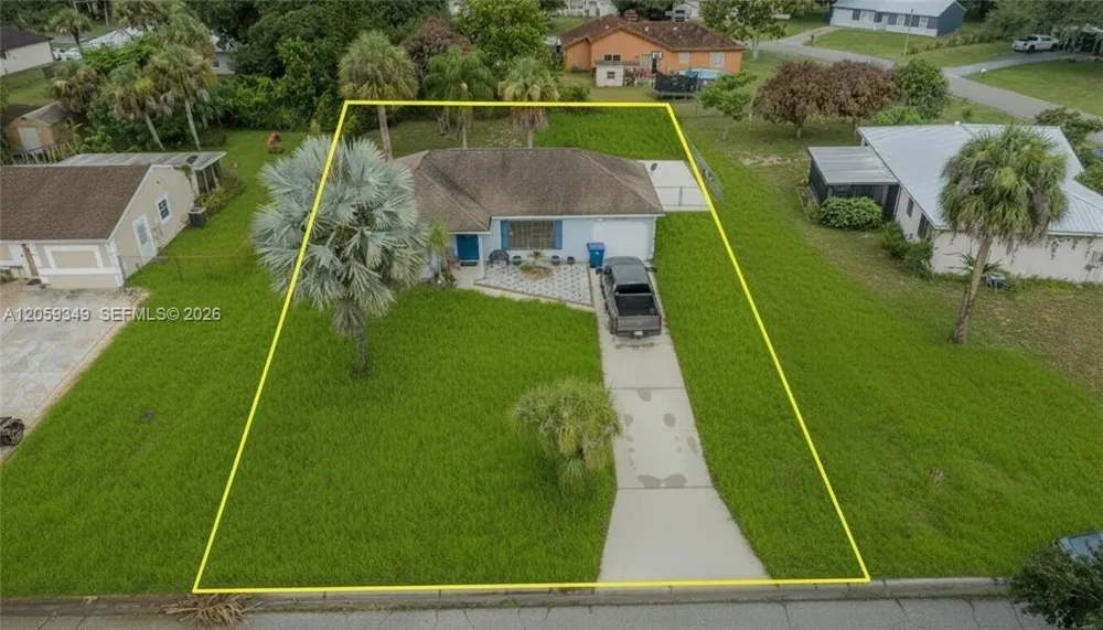 4016 E Sunflower Circle La Belle, FL 33935