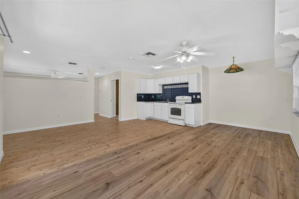 2051 DYAN WAY Maitland, FL 32751