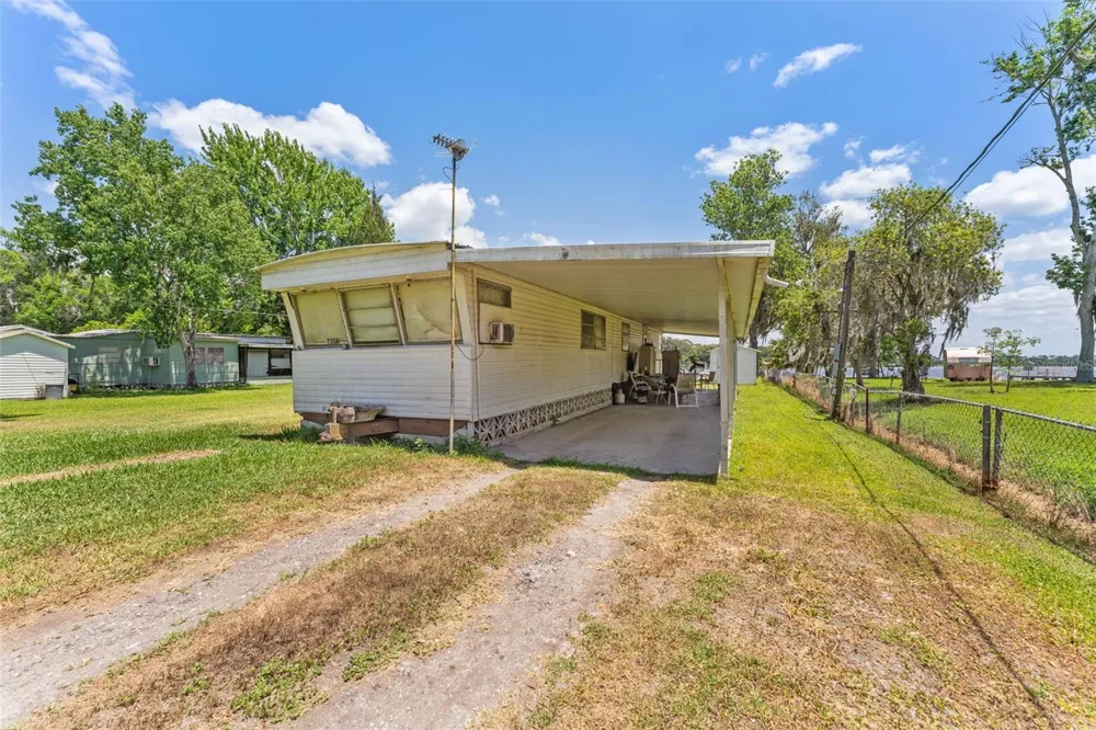 7558 BERKLEY ROAD Polk City, FL 33868