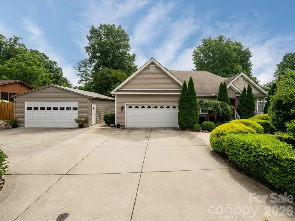 125 Craggy Street Black Mountain, NC 28711