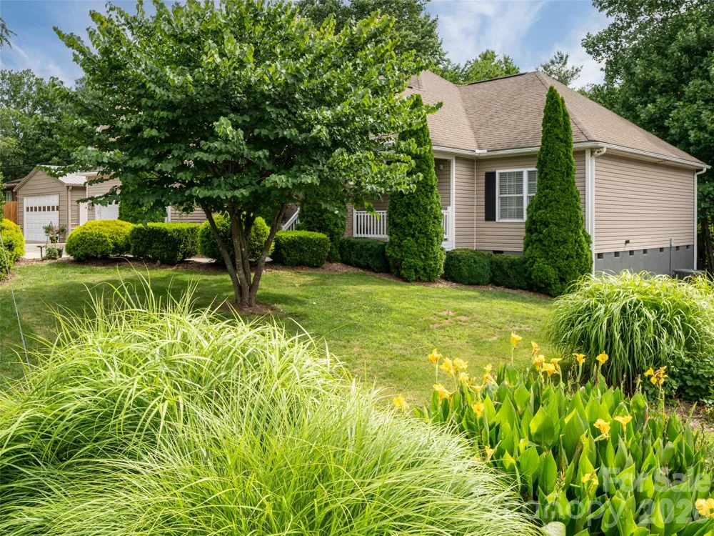125 Craggy Street Black Mountain, NC 28711