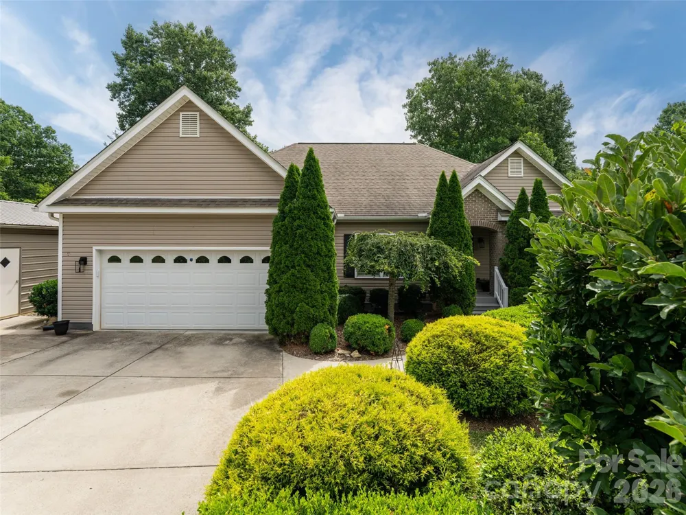 125 Craggy Street Black Mountain, NC 28711