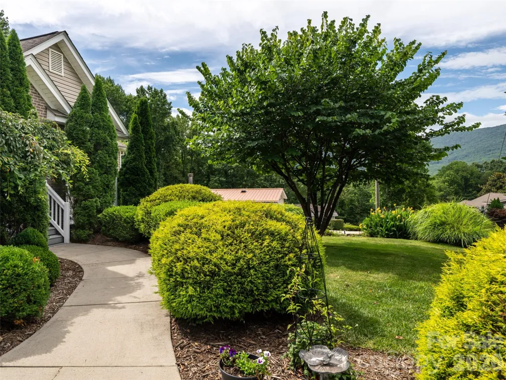 125 Craggy Street Black Mountain, NC 28711