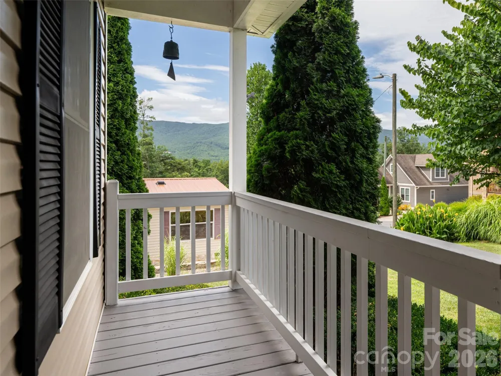 125 Craggy Street Black Mountain, NC 28711