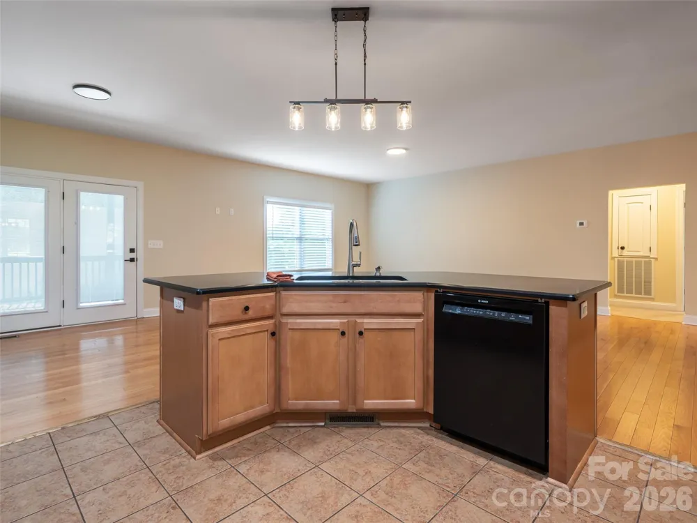 125 Craggy Street Black Mountain, NC 28711