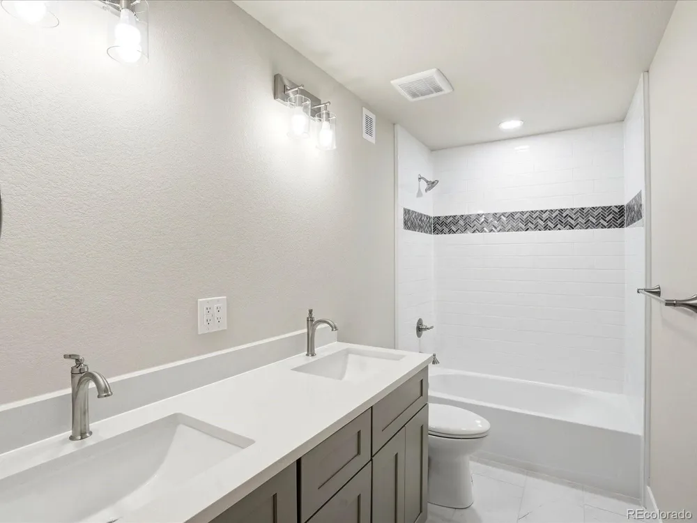 3643 Crested Owl Court Dacono, CO 80514