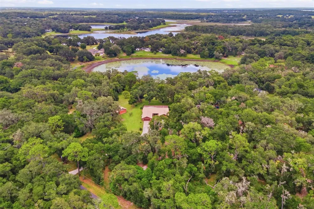 38700 LAKEVIEW DRIVE Lady Lake, FL 32159
