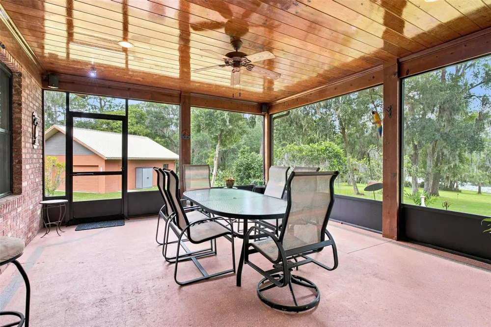 38700 LAKEVIEW DRIVE Lady Lake, FL 32159