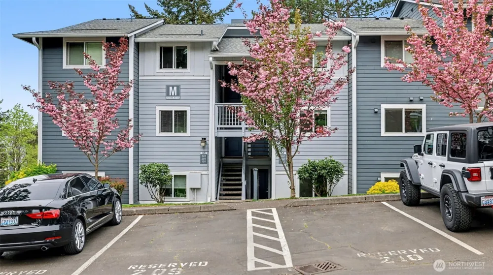 14210 NE 181st Place #M102 Woodinville, WA 98072