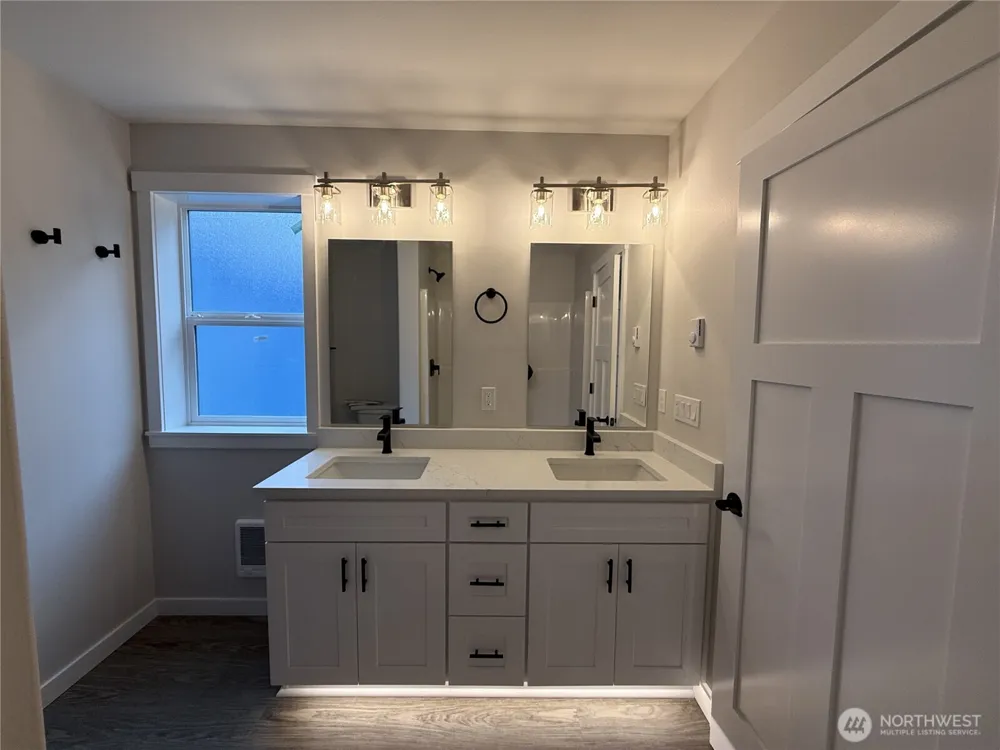 393 Sextans Avenue SW Ocean Shores, WA 98569