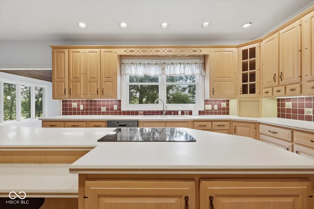 3878 E State Road 44 Shelbyville, IN 46176