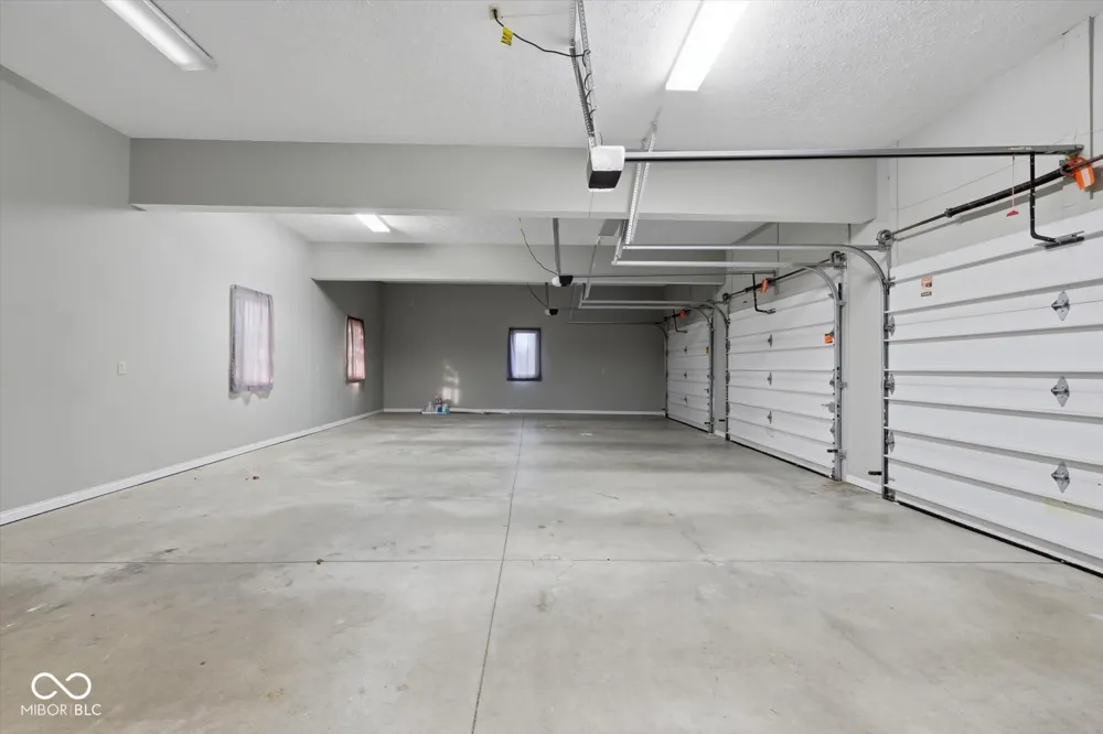 3878 E State Road 44 Shelbyville, IN 46176