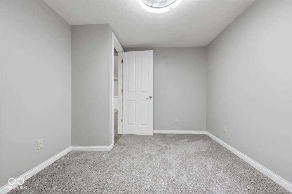 3878 E State Road 44 Shelbyville, IN 46176