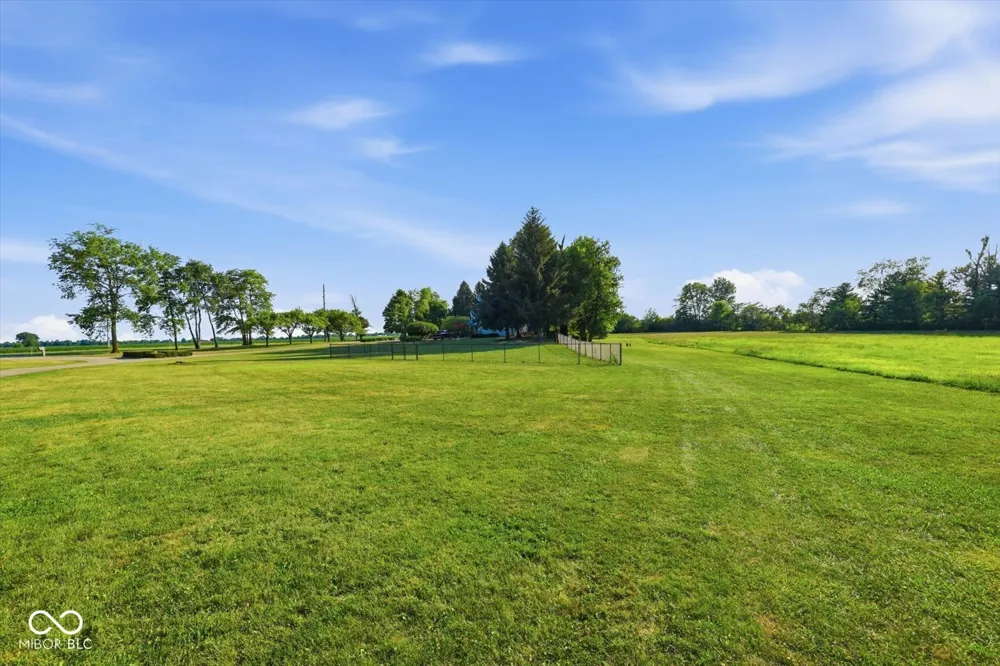 3878 E State Road 44 Shelbyville, IN 46176