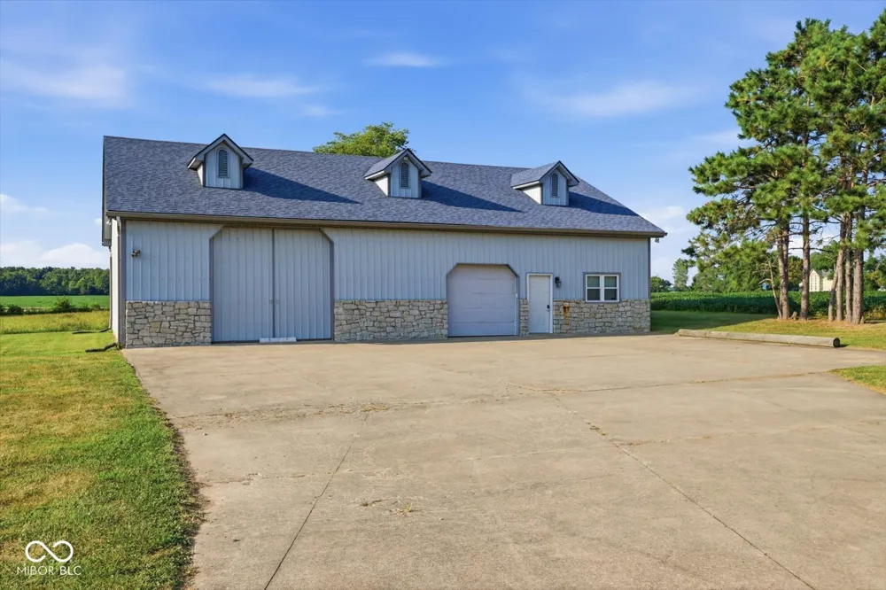 3878 E State Road 44 Shelbyville, IN 46176