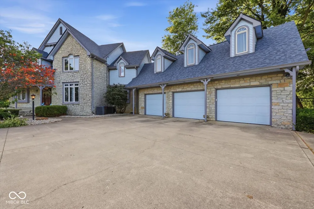 3878 E State Road 44 Shelbyville, IN 46176